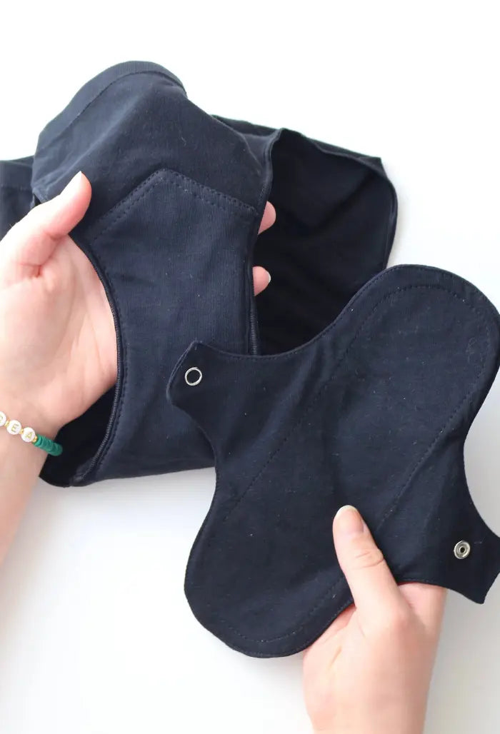 Set o pereche de chiloț menstruali dantelă + un absorbant reutilizabil Libréa